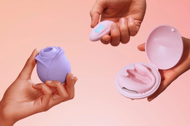 homepage-vibrators-top-banner-mobile-version hand holding rose and clitoral vibrators