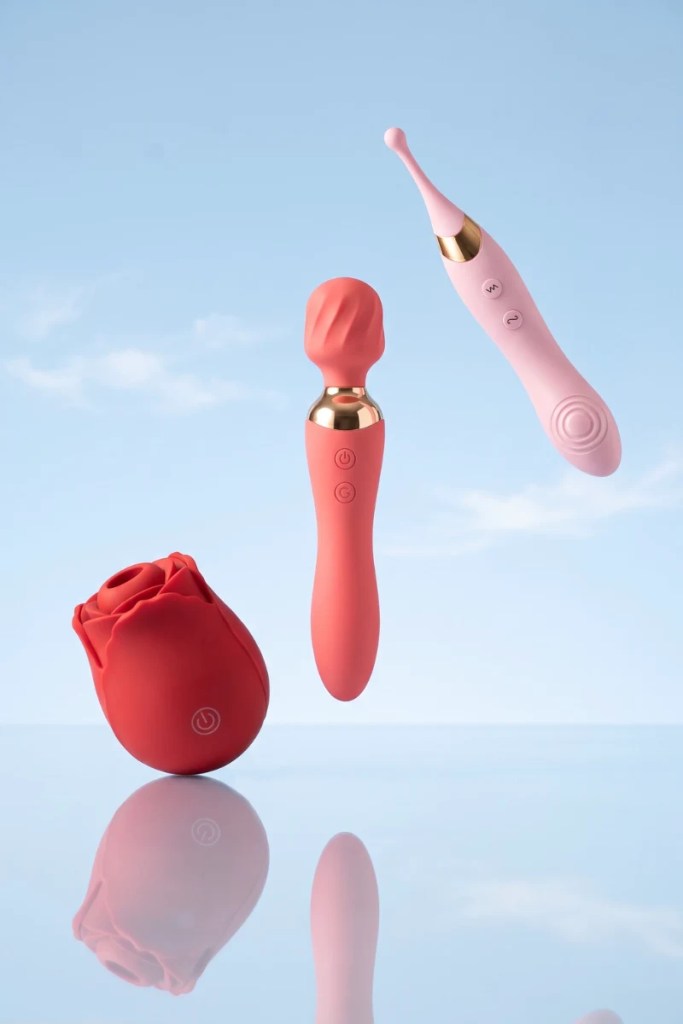 popup-ad-vibrators-1 popup-ad-various-vibrators-on-light-blue-background
